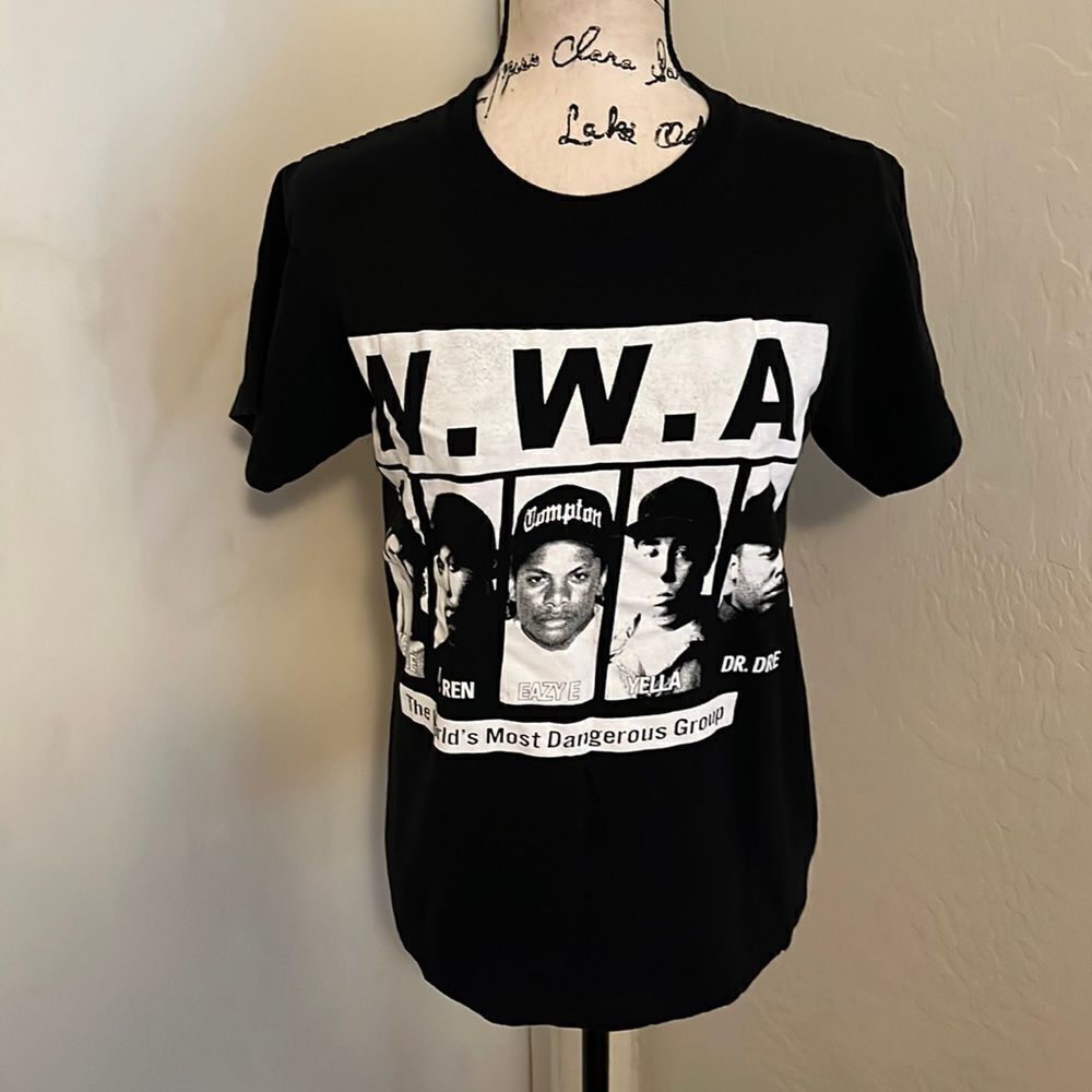 N.W.A Black The World’s Most Dangerous Group Graphic T-Shirt Music Rap Concert